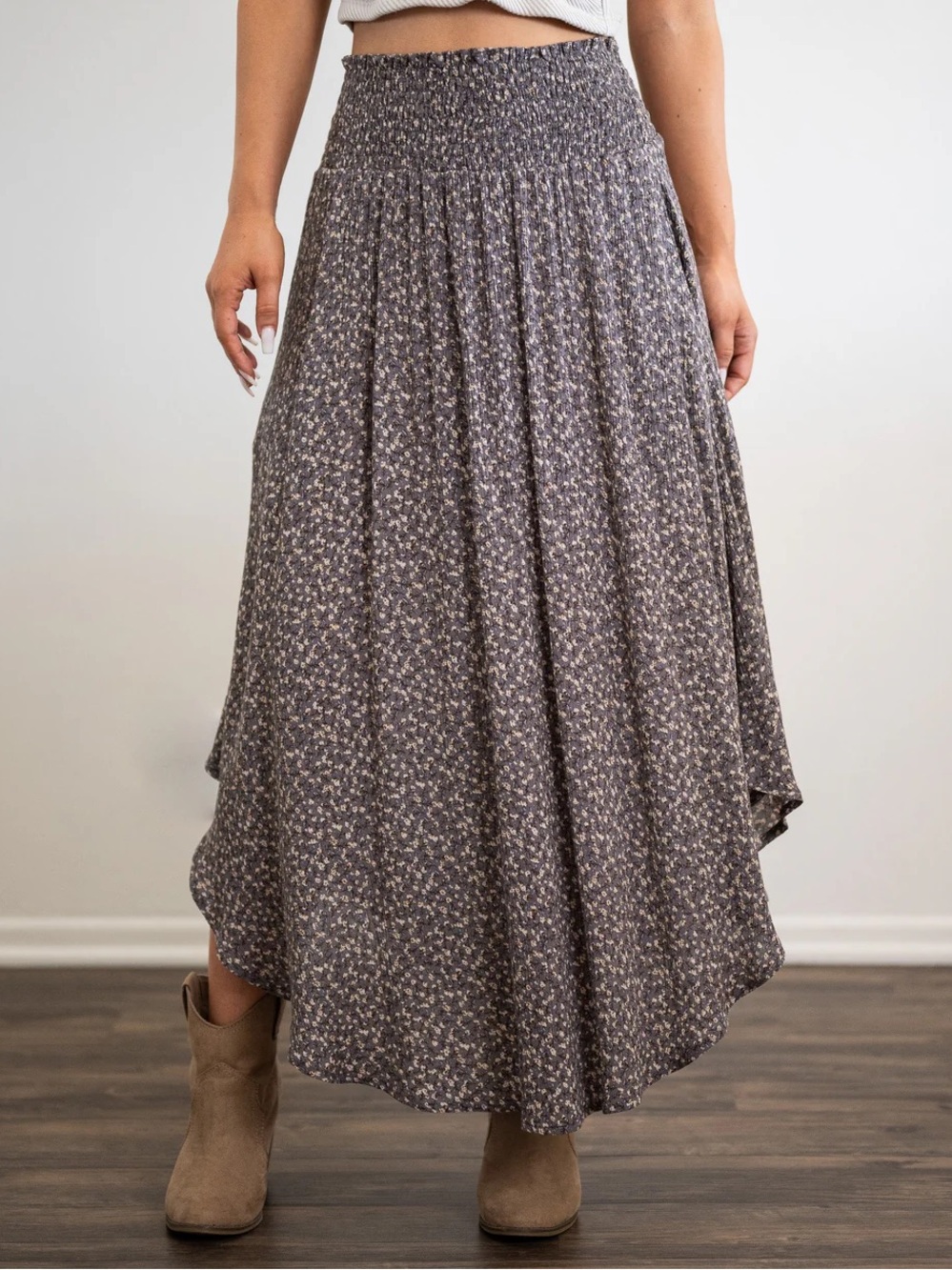 Sozy Mia Midi Skirt in Lavender Gray Floral Size Large